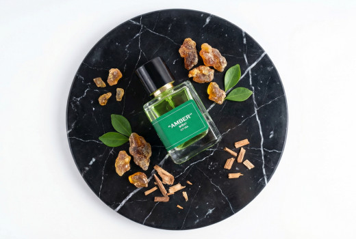 Lifts the veil on Amber