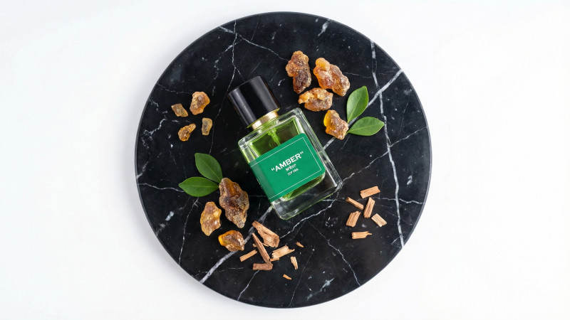 Lifts the veil on Amber